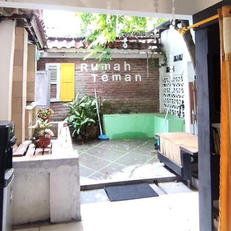 Rumah Teman Hostel 三宝垄 外观 照片